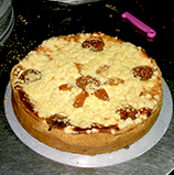 Käsekuchen mit Aprikose und Streusel